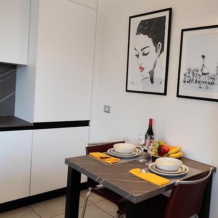 Apartament Jasmine Malpensa Express And Train To Milano Busto Arsizio Zewnętrze zdjęcie